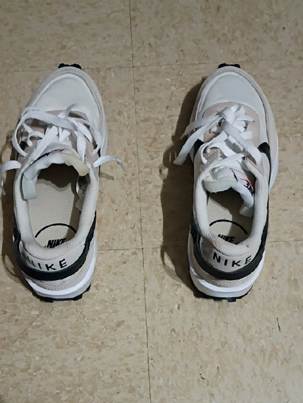 Nike White and Black Women’s Retro Trail Running Shoes